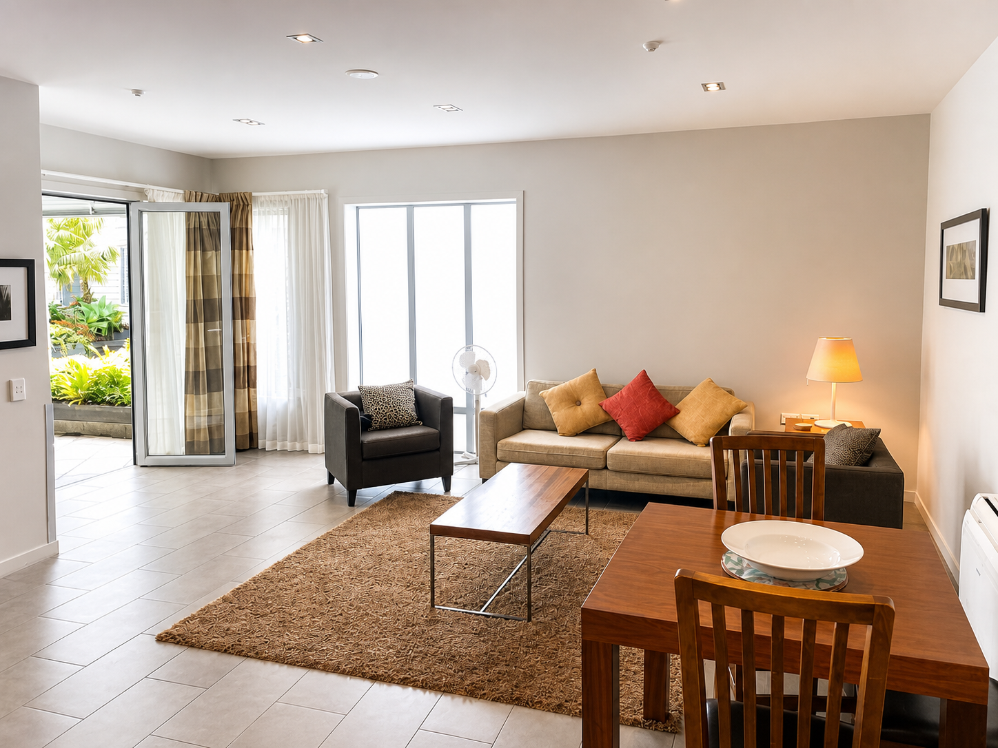 The private living and dining area at Paihia By The Sea